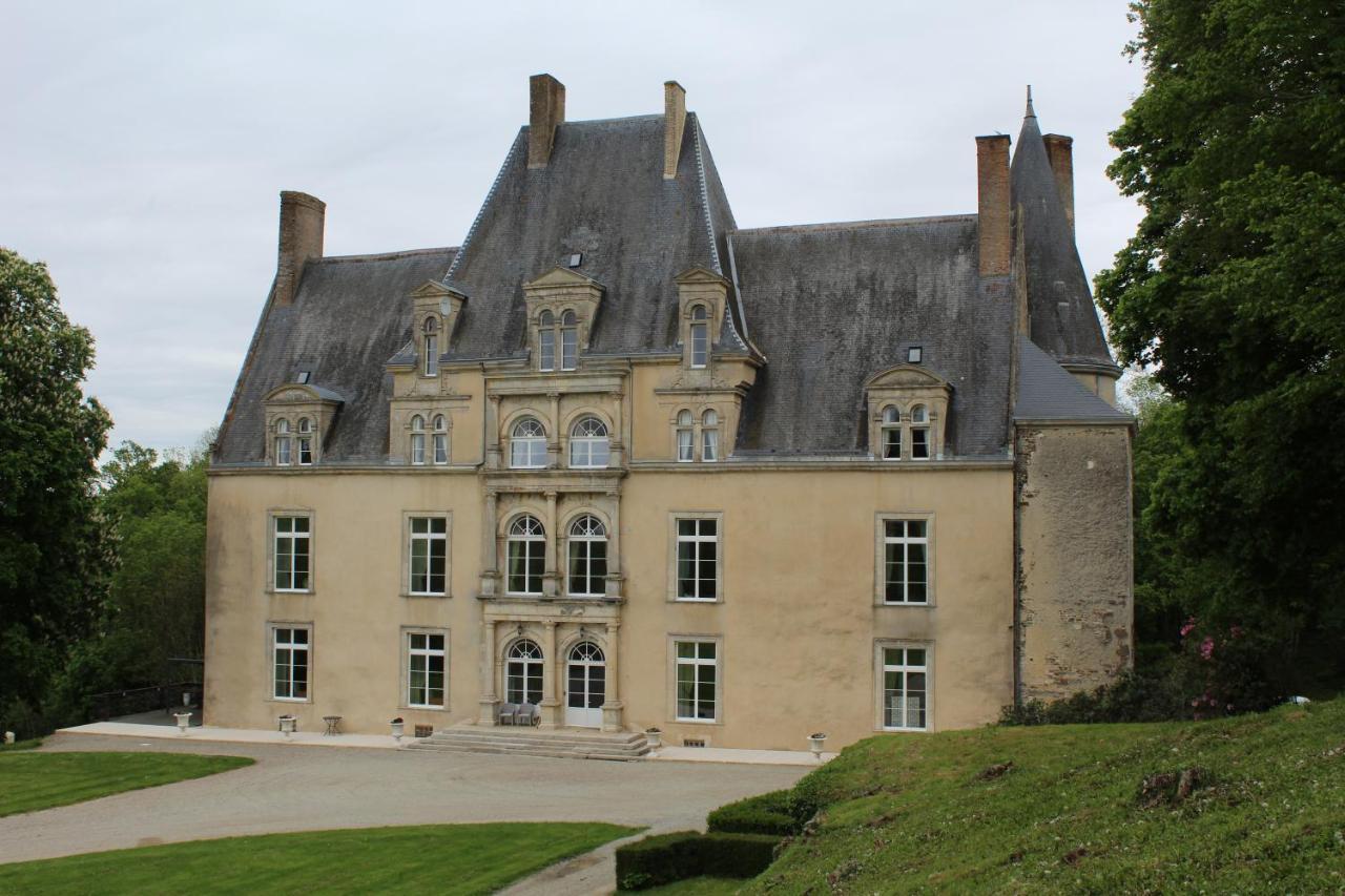 Chateau De La Lucaziere Mont-Saint-Jean  Exterior foto
